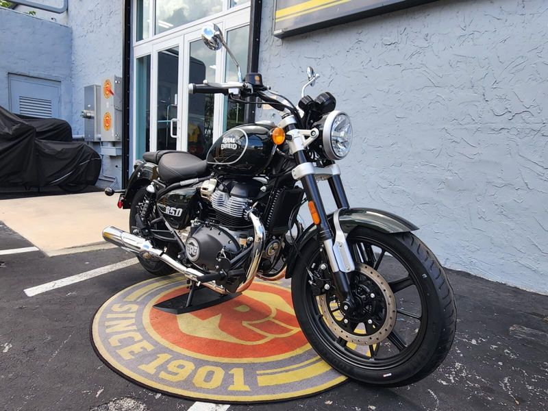 New 2024 Royal Enfield SUPER METEOR Image 9