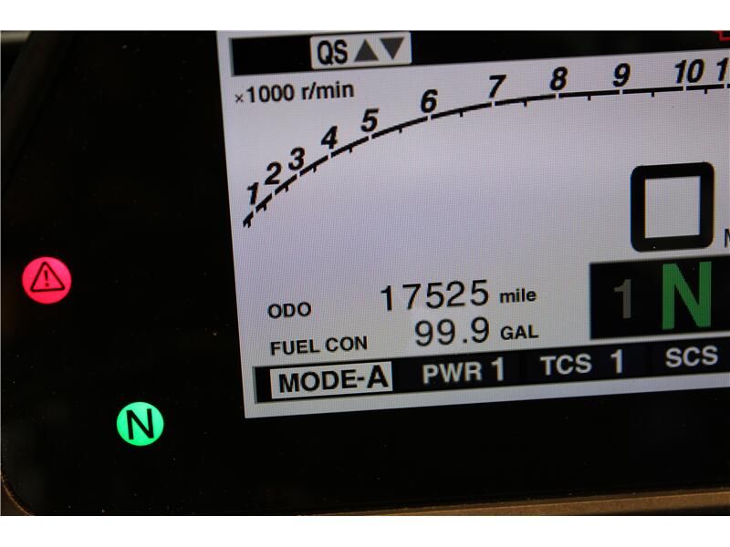 Used 2019 Yamaha YZFR1 Image 5