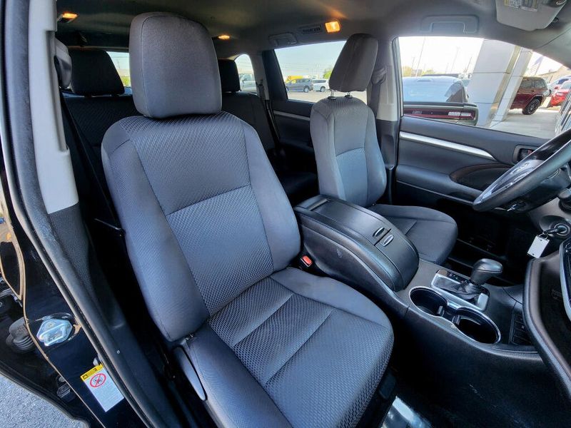 Used 2019 Toyota Highlander LE