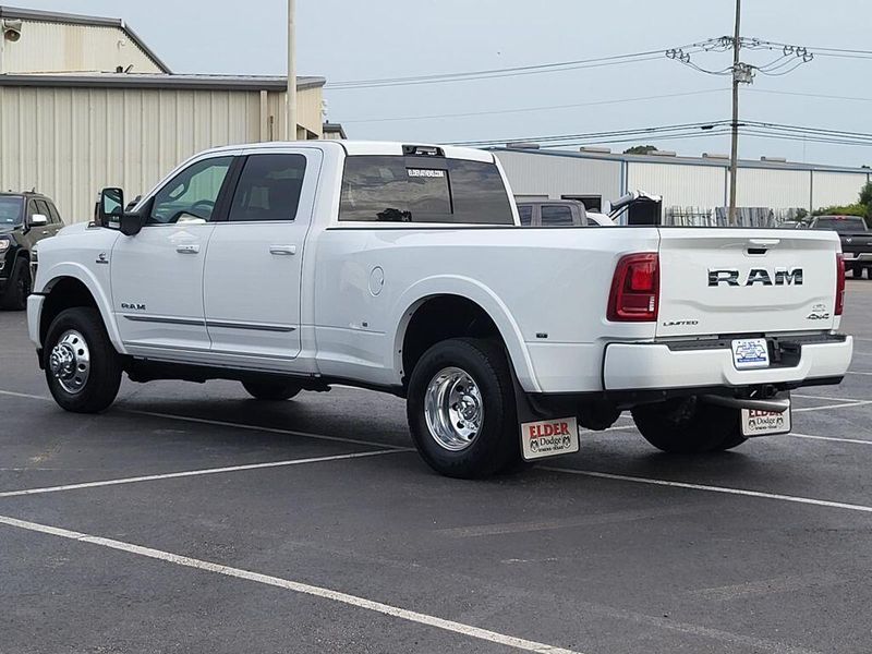 2025 RAM 3500 Limited Crew Cab 4x4 8