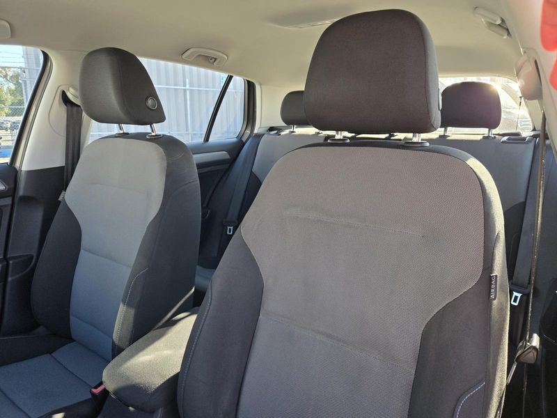 Used 2016 Volkswagen e-Golf 4dr HB SE