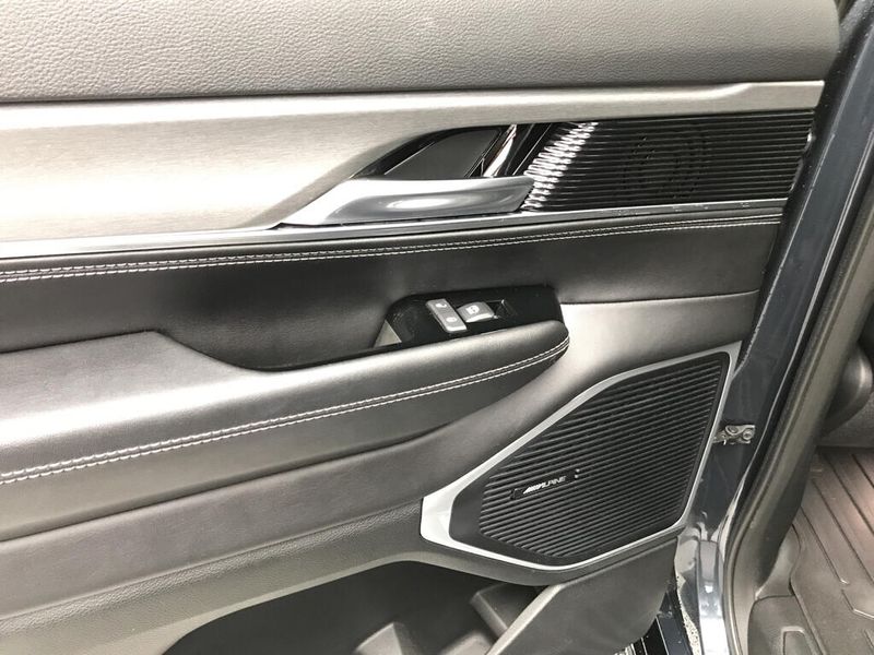 2023 Jeep Wagoneer Series II CarbideImage 14
