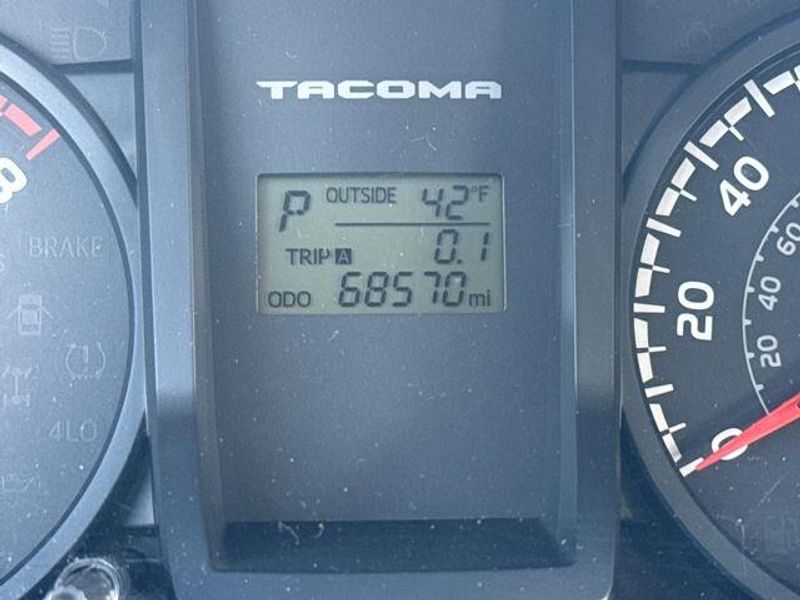 2017 Toyota Tacoma SR