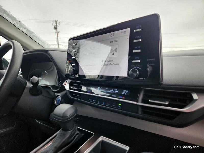 Used 2024 Toyota Sienna LE