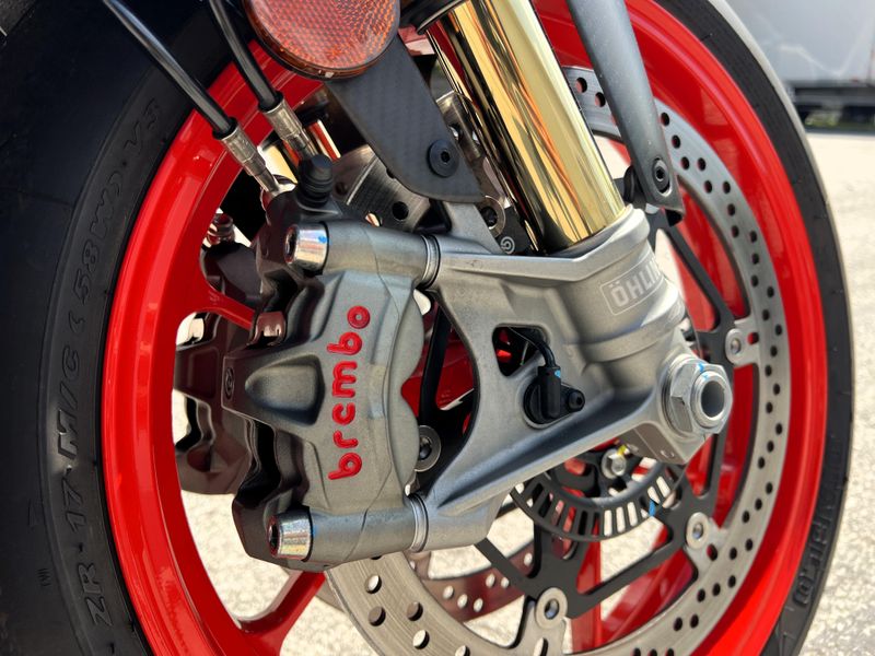 2024 Aprilia Tuono V4 Factory 1100 