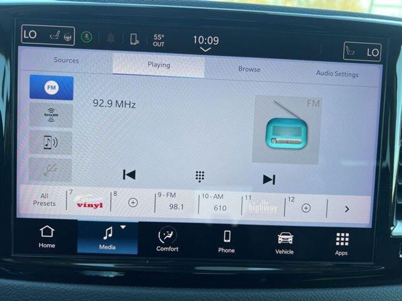 2023 Chrysler Pacifica Touring LImage 36