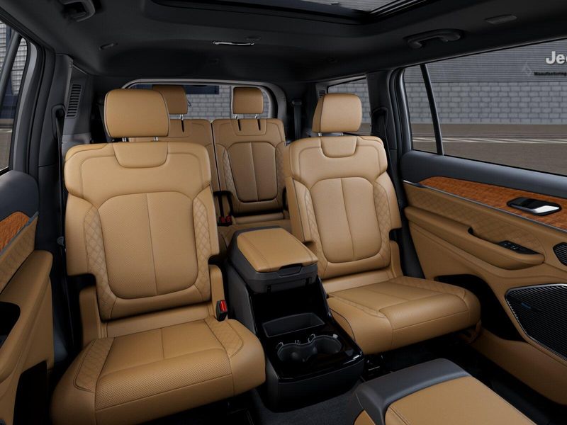 New 2026 Jeep Grand Cherokee L Summit 4x4Image 15