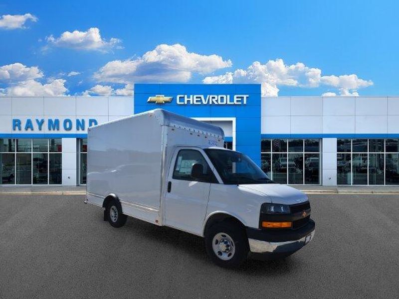 New 2026 Chevrolet Express 3500 Work VanImage 11