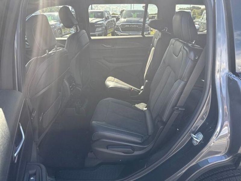 2025 Jeep Grand Cherokee Altitude X2025 Jeep Grand Cherokee L Altitude X 4x4