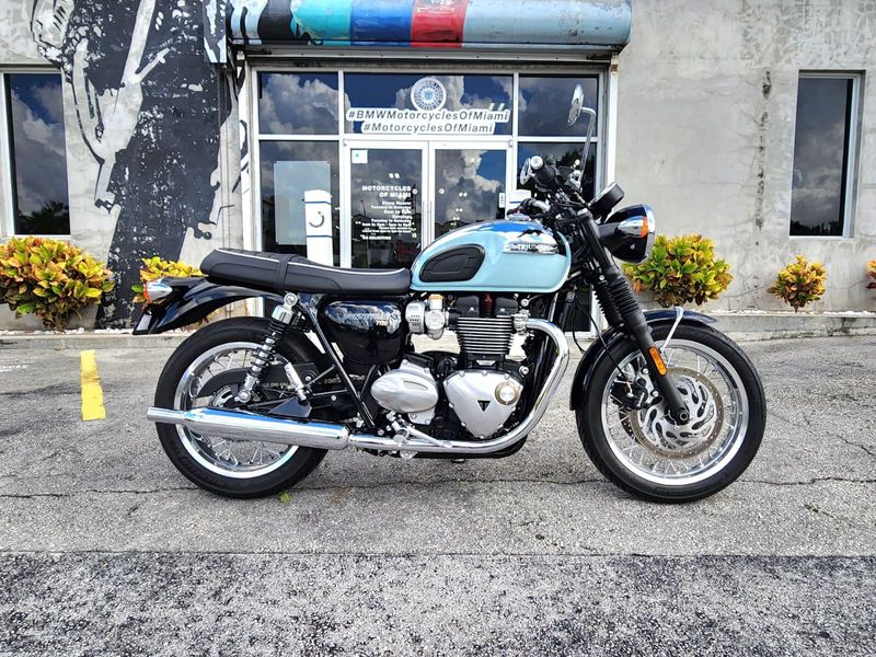 Used 2023 Triumph Bonneville Image 11
