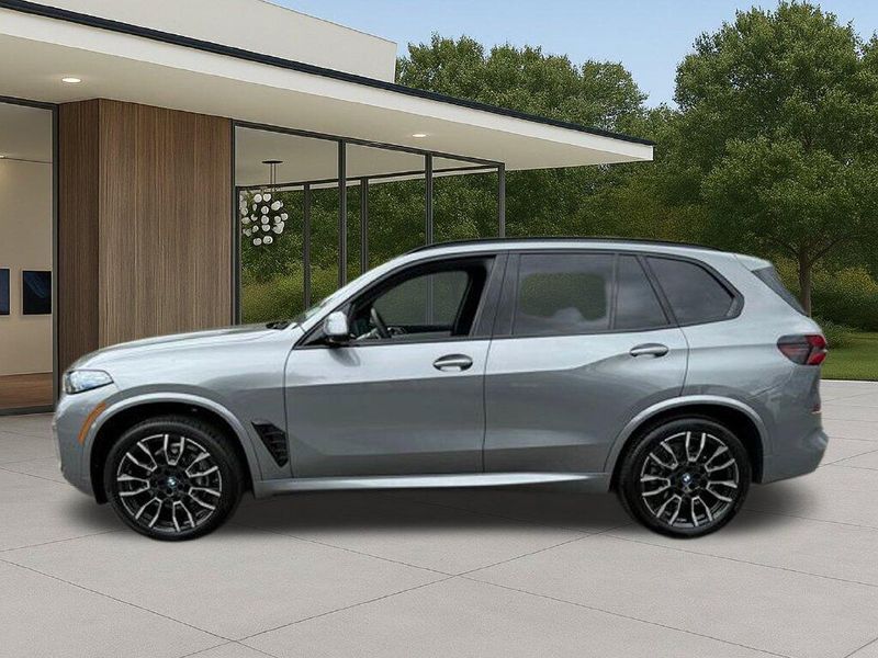 Used 2026 BMW X5 sDrive40iImage 13