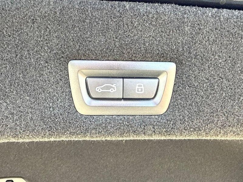 Used 2026 BMW i7 xDrive60Image 17