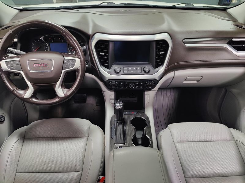 Used 2019 GMC Acadia SLT-2 AWD w/Dual Sunroof & NavImage 21
