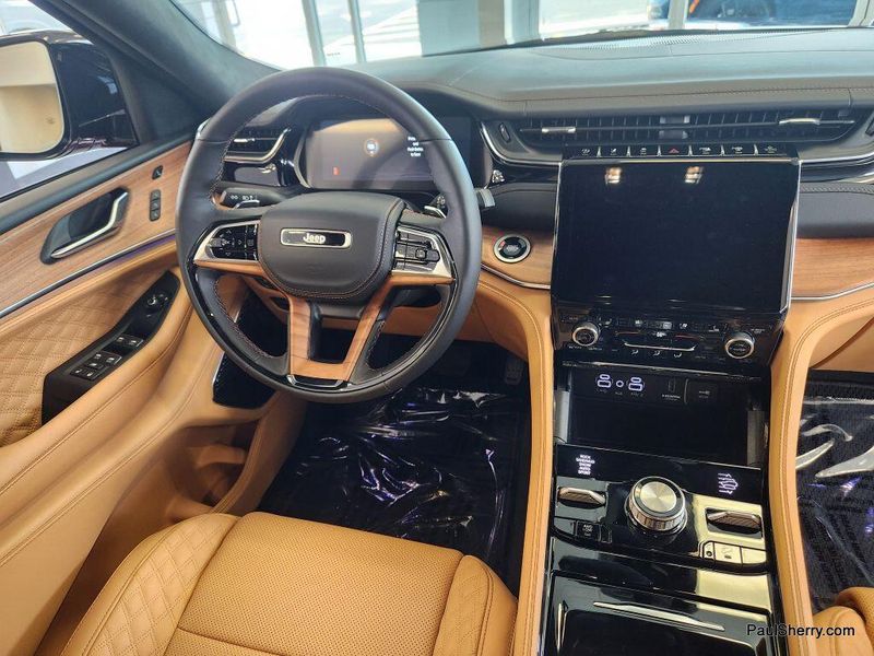 New 2025 Jeep Grand Cherokee Summit Reserve 4x4Image 27