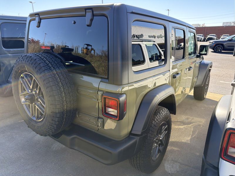 New 2026 Jeep Wrangler 4-door Sport SImage 8