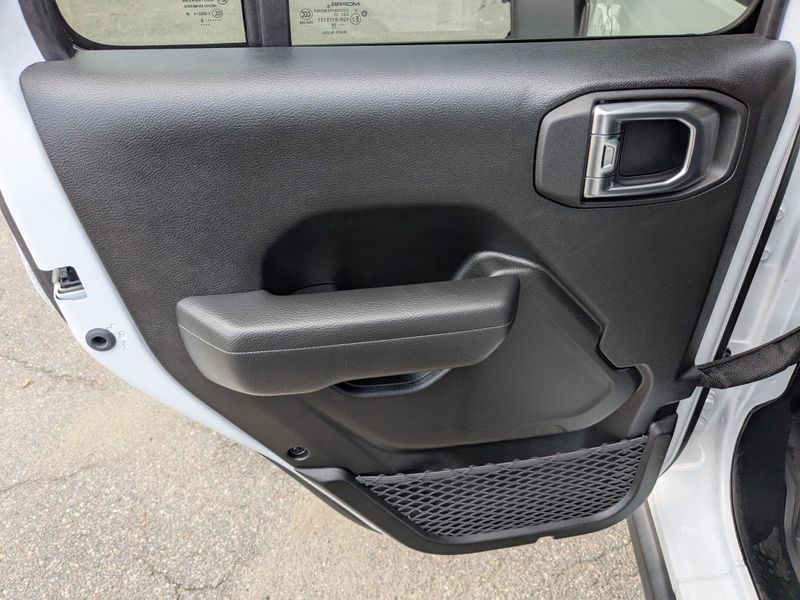 2025 Jeep Wrangler 4xe Willys photo 23