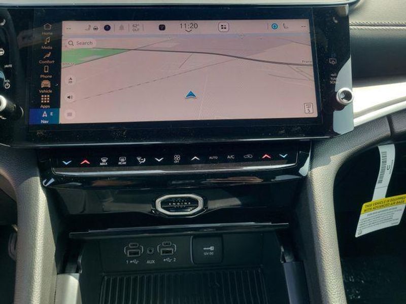 New 2026 Jeep Grand Cherokee Laredo Altitude 4x4