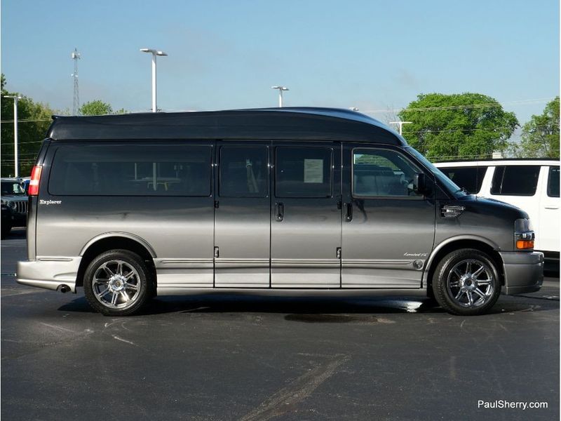 2015 Chevrolet Express 2500 Image 21