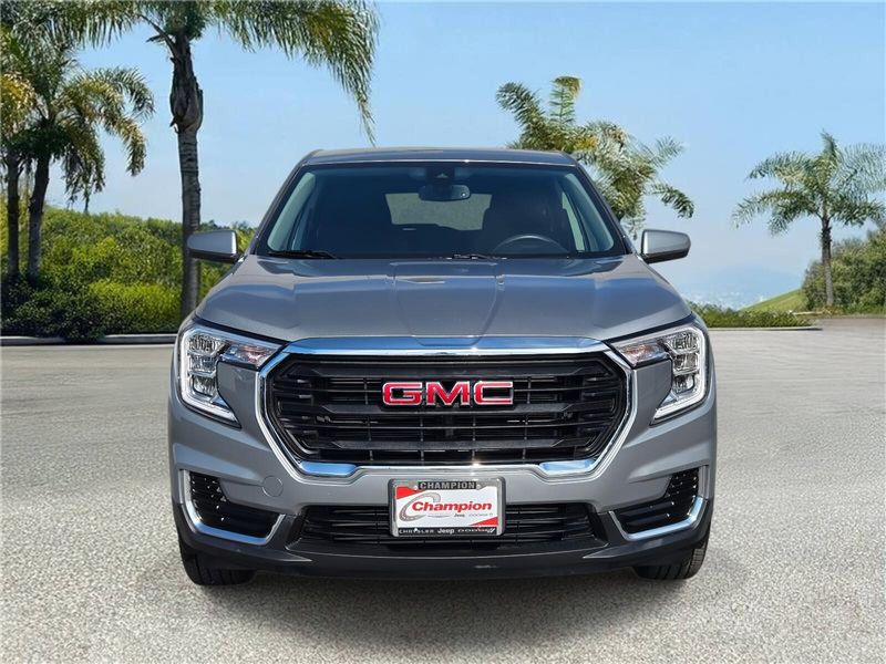 2024 Gmc Terrain SLE photo 2