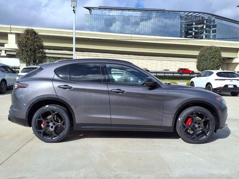 New 2026 Alfa Romeo Stelvio SprintImage 5