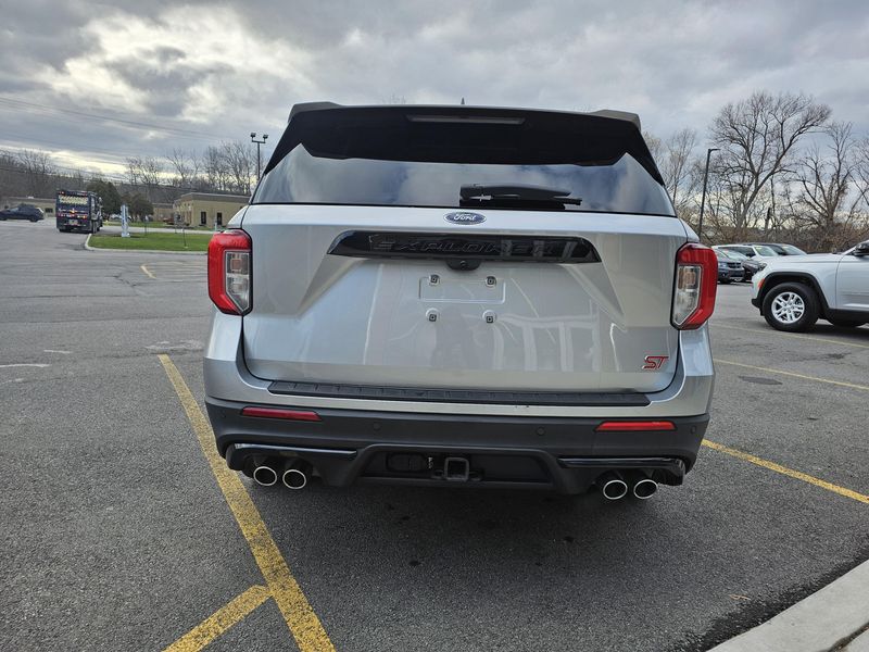 Used 2020 Ford Explorer STImage 6