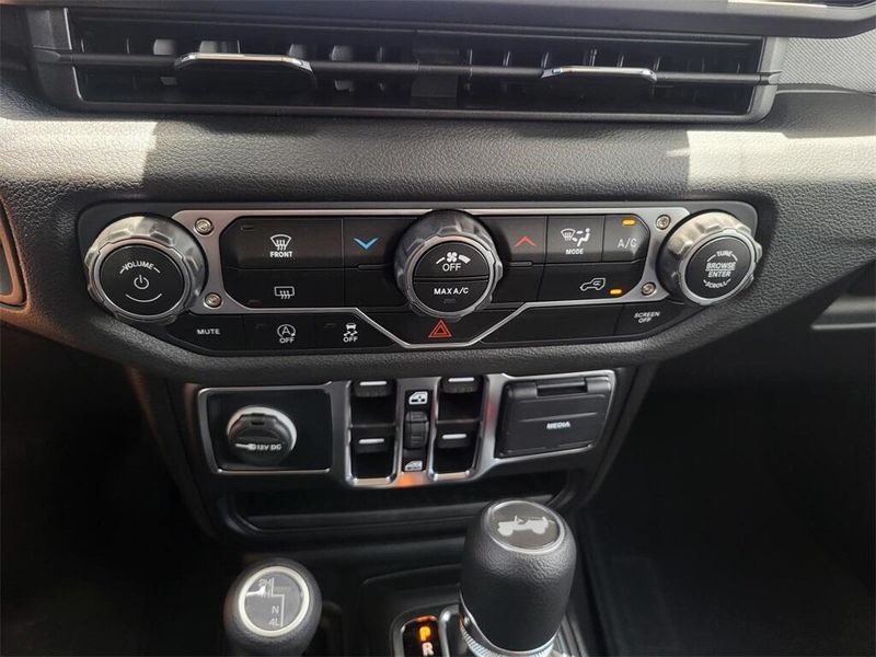 2025 Jeep Wrangler 4-door SportImage 17