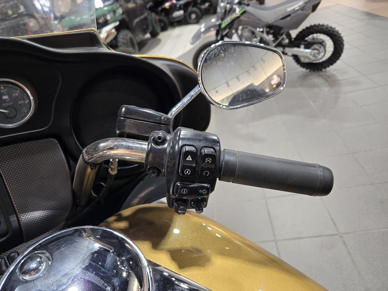 USED 2017 HARLEY TRIKE TRI GLIDE ULTRA Image 24