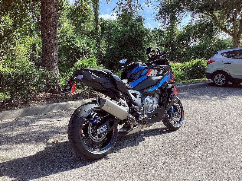 2025 BMW M 1000 XR