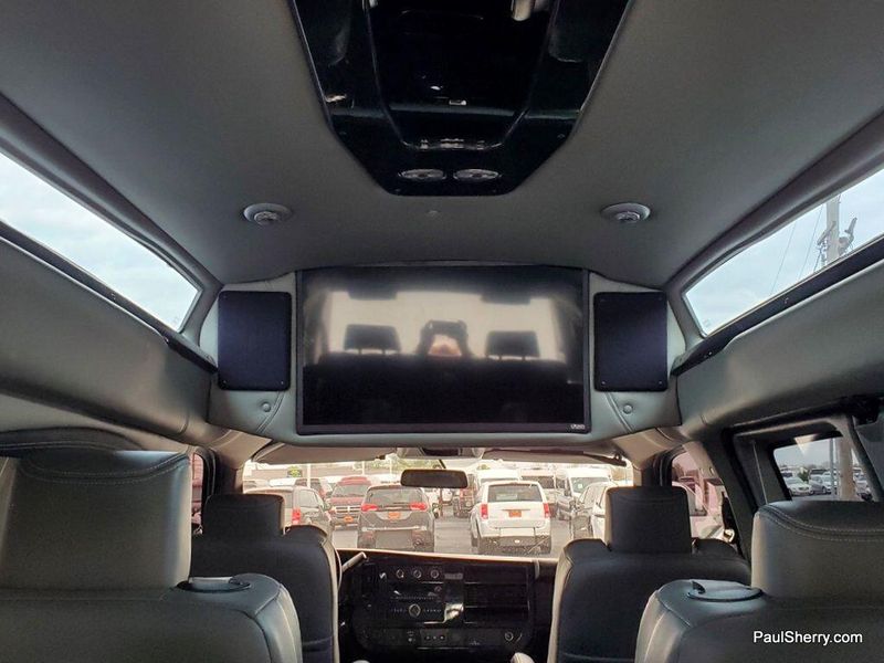 2022 GMC Savana Cargo Image 19