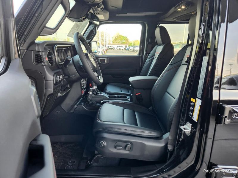 New 2026 Jeep Wrangler 4-door Rubicon X