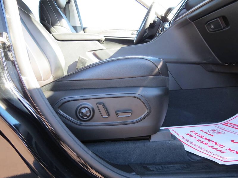 Used 2023 Jeep Grand Cherokee Limited 4x4 4dr SUVImage 33