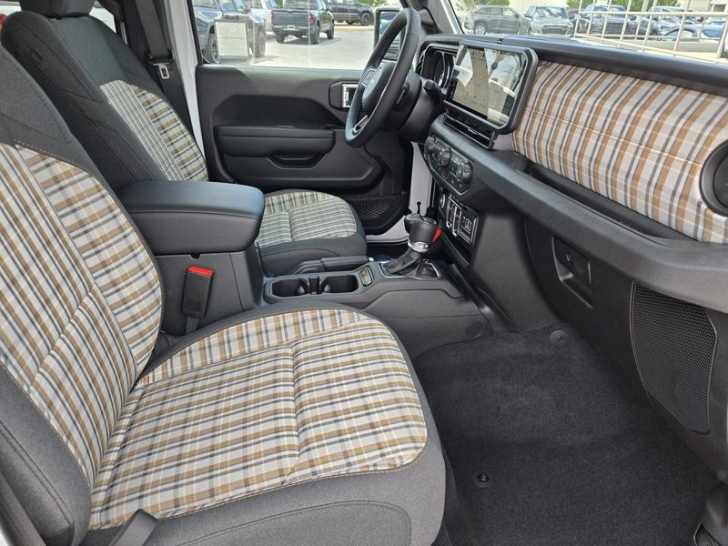 New 2026 Jeep Wrangler 4-door 85th Anniversary Edition
