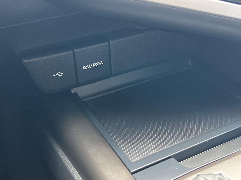 Used 2022 Toyota Camry Hybrid SEImage 14