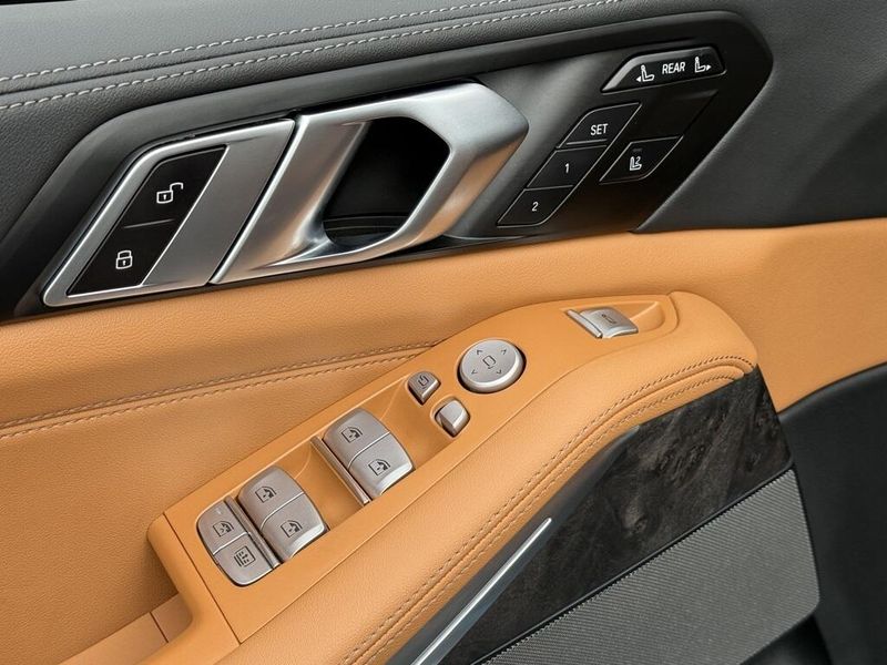 2025 BMW X7 xDrive40iImage 20