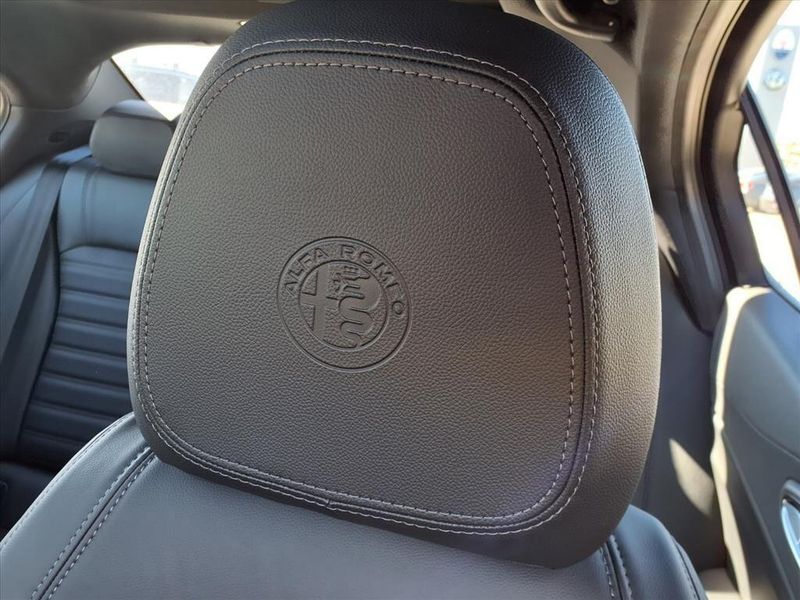 New 2026 Alfa Romeo Giulia VeloceImage 18