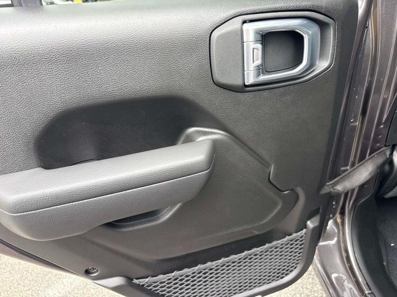New 2026 Jeep Wrangler 4-door 85th Anniversary Edition