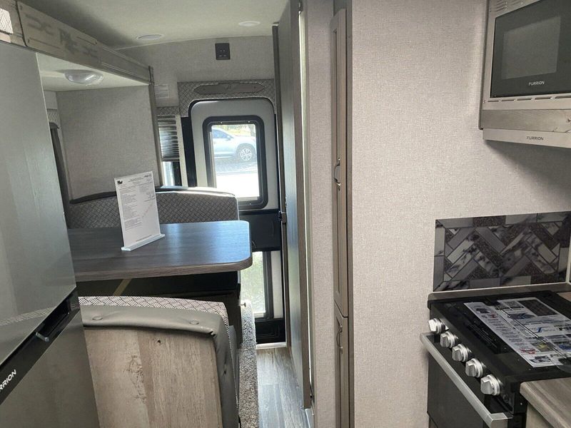 New 2025 ARCTIC FOX 811 W/Gen Image 7