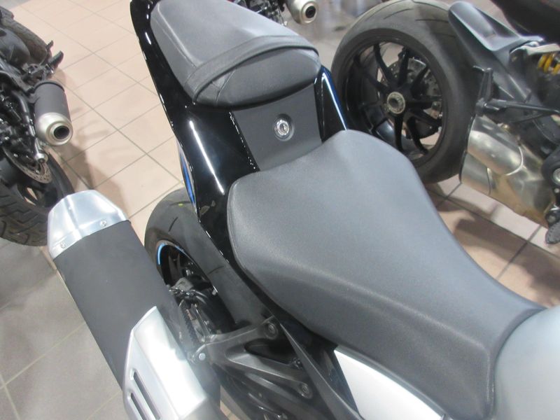 USED 2025 SUZUKI GSX-R1000 Image 11