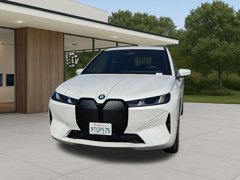 Used 2026 BMW iX xDrive45Image 3