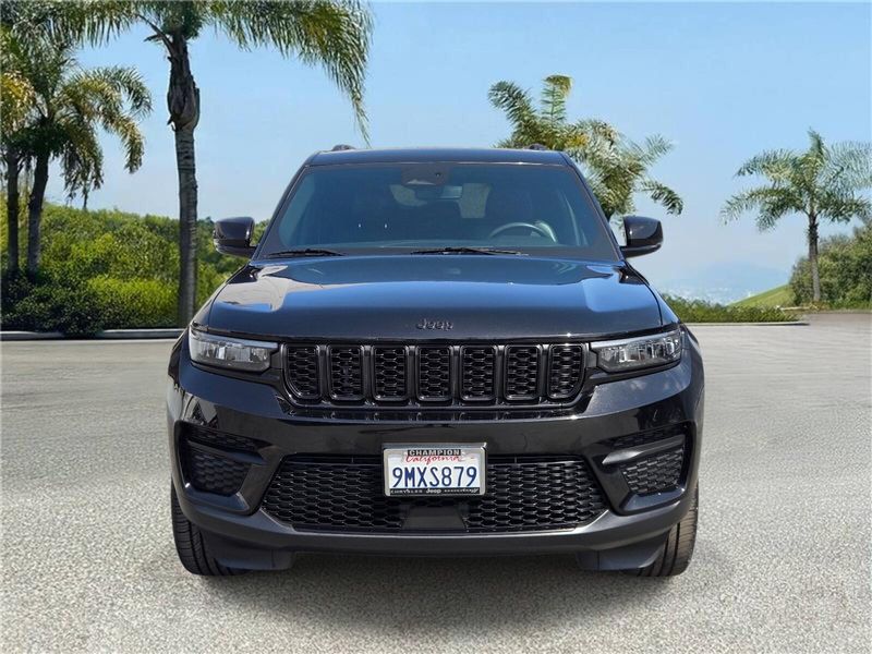 Used 2023 Jeep Grand Cherokee Altitude 4x4