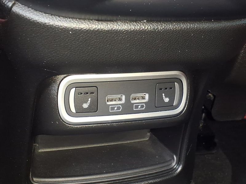 Used 2024 Alfa Romeo Stelvio VeloceImage 8