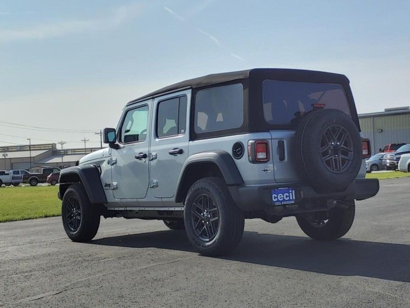 2024 Jeep Wrangler Unlimited Sport S photo 4