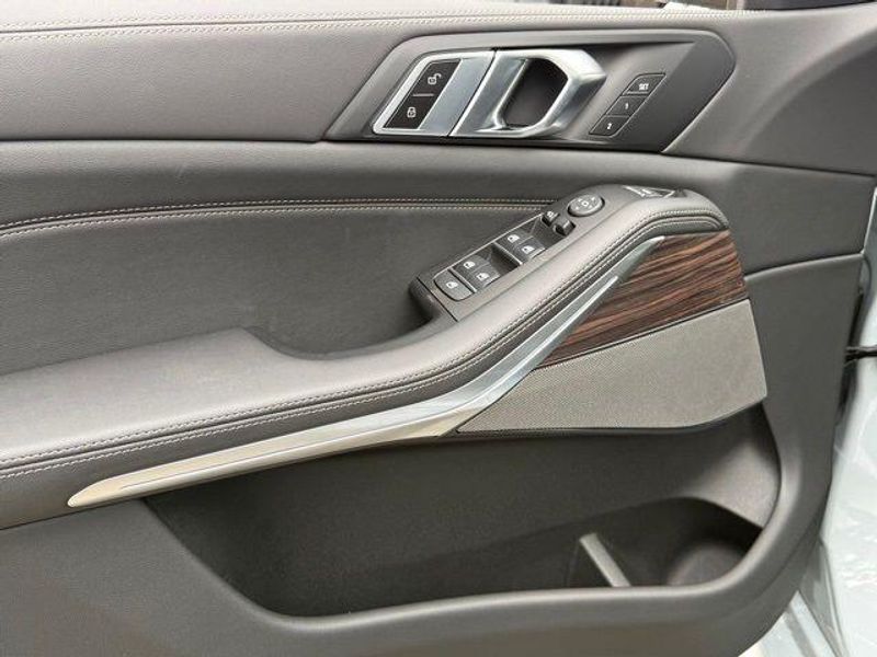New 2026 BMW X5 sDrive40iImage 15