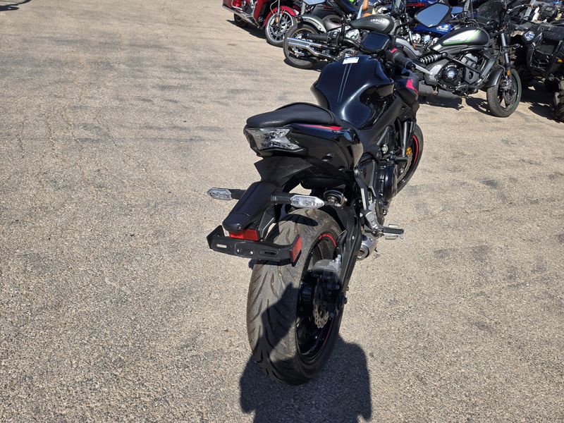 USED 2023 KAWASAKI Z650 BASE Image 6