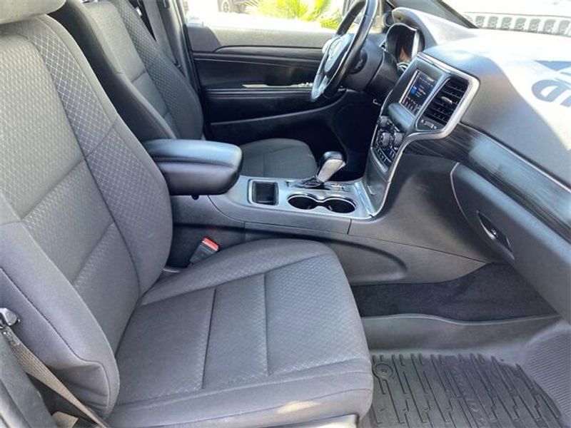 2021 Jeep Grand Cherokee Laredo EImage 12