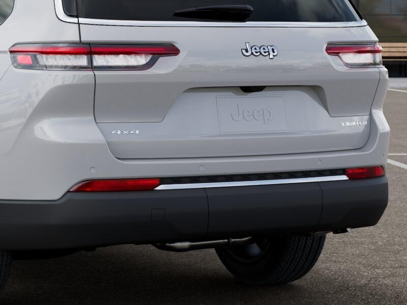 New 2026 Jeep Grand Cherokee L Limited 4x4Image 36
