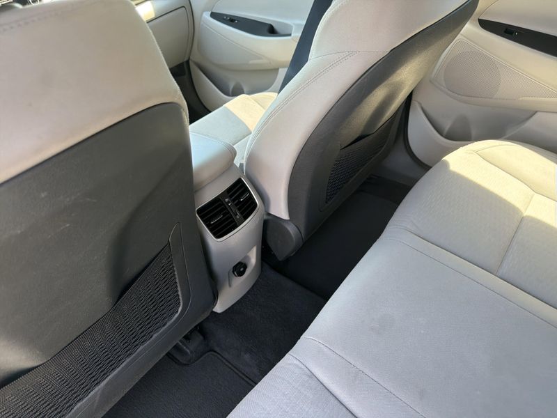Used 2020 Hyundai Tucson SELImage 25