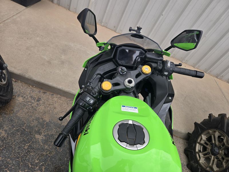 USED 2025 KAWASAKI NINJA ZX-4RR ABS Image 12