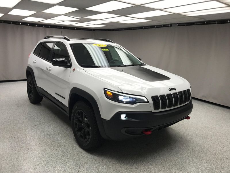 2023 Jeep Cherokee TrailhawkImage 24