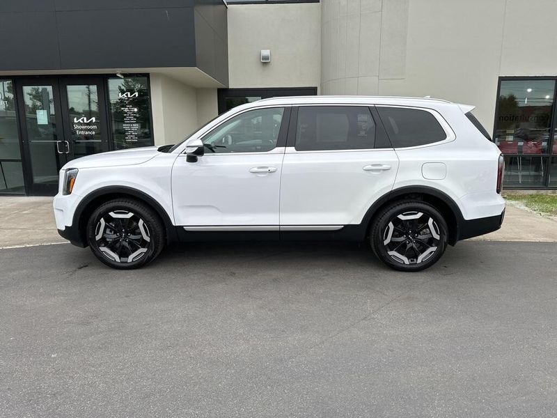 2025 Kia Telluride EXImage 8